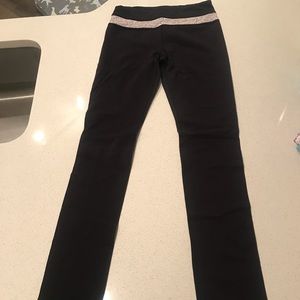 LULULEMON REVERSIBLE leggings size 4